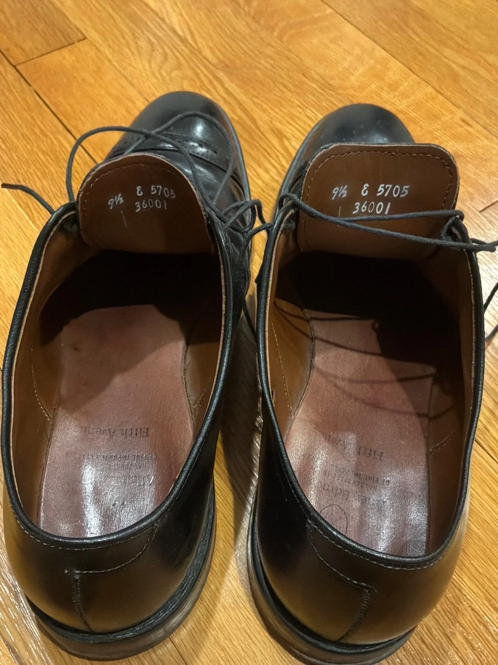 Allen Edmonds Fifth Avenue — Black Cap Toe Oxford (Size 9.5 E)